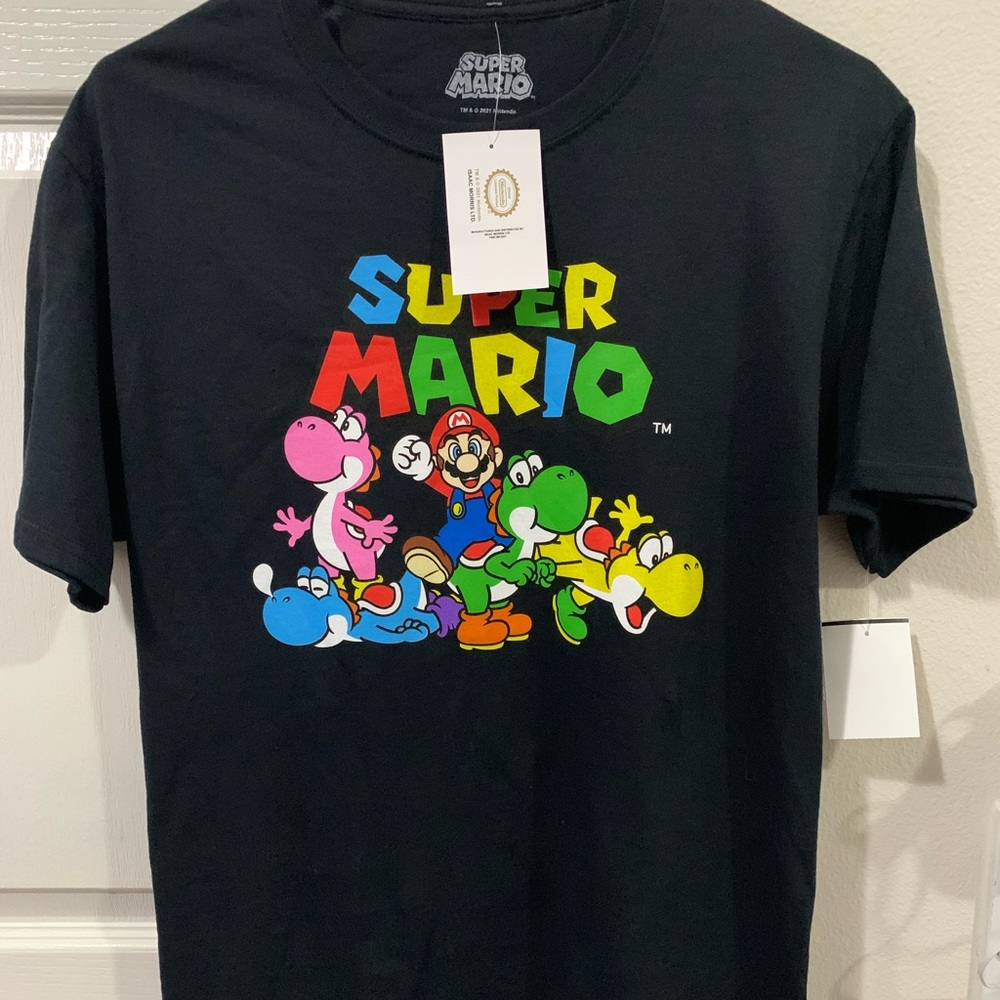 Super Mario Graphic T shirt NWT new Nintendo